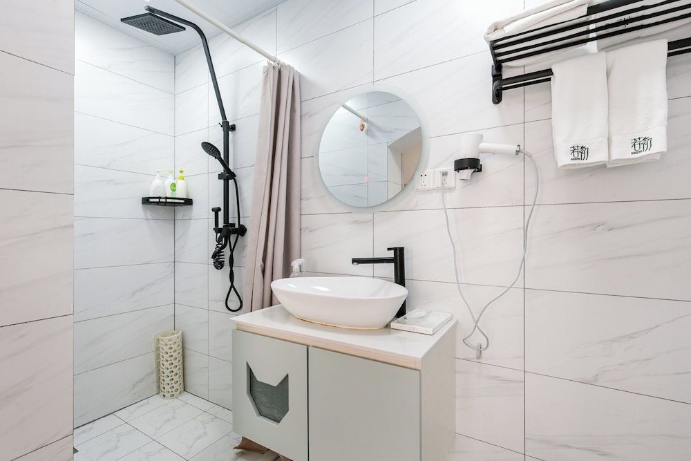 Shanghai Ruochu Designer Guesthouse-Near Shanghai Pudong Airport & Disneyland