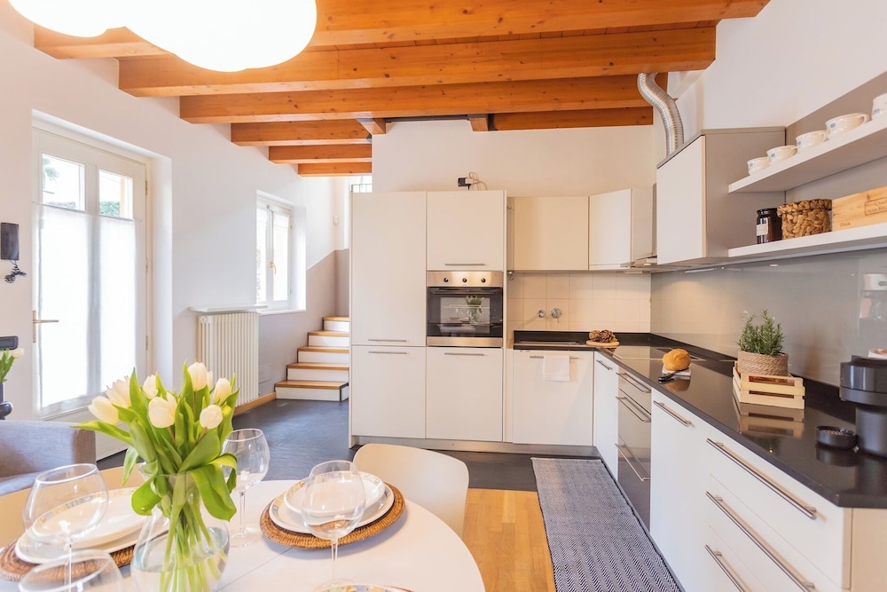 Vico Garden-203 by Rent all Como