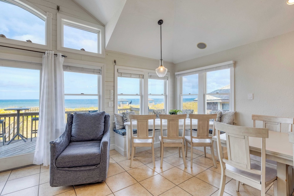 Sleeps 28 Beachfront w/ Pool, Hot Tub, Game Room Atlantic Watch by Avantstay