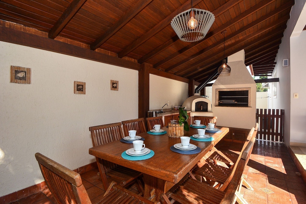 Elegante Casa com Piscina - João Paulo