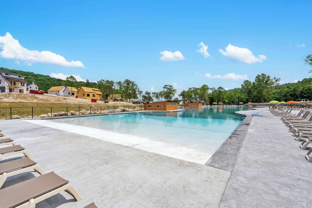 Family Camp Home for 17