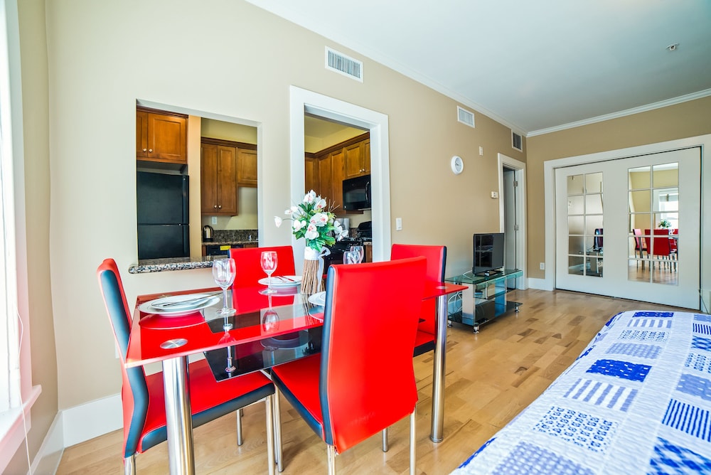 Ray W. Suites