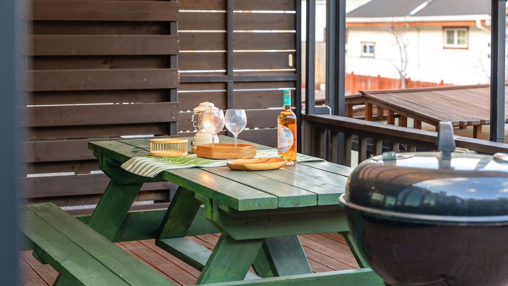 Gyeongju Jamjam Kids Pool Villa Pension