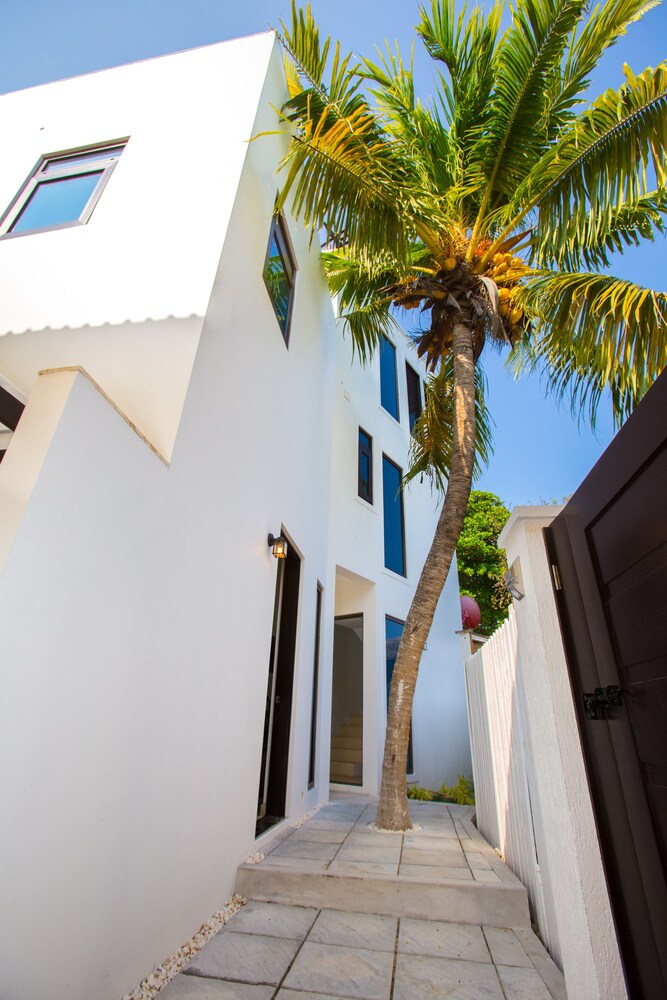 Bella Luna Beach House #227487
