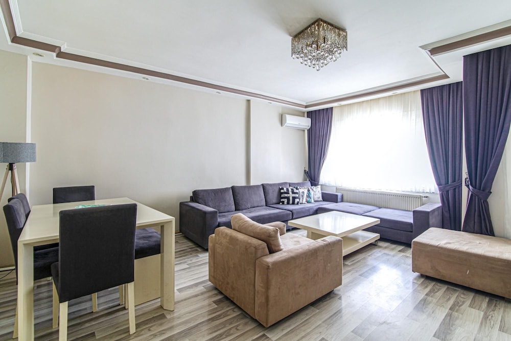 Duplex Cozy Flat With a Balcony Near Nisantasi