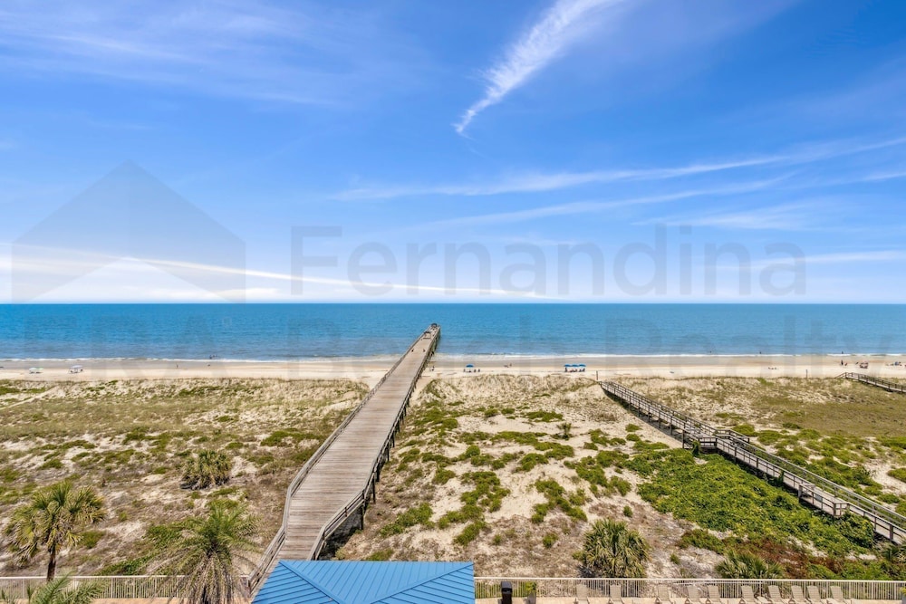 667 Amelia By The Sea 3 Bedroom Condo