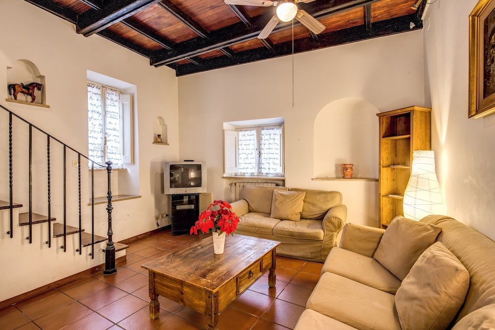 The House In Trastevere