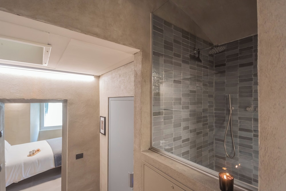 Urio's Castle Suites by Rent all Como