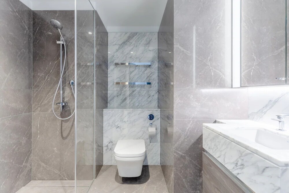 Luxurious 2BD Flat by the River Near Vauxhall