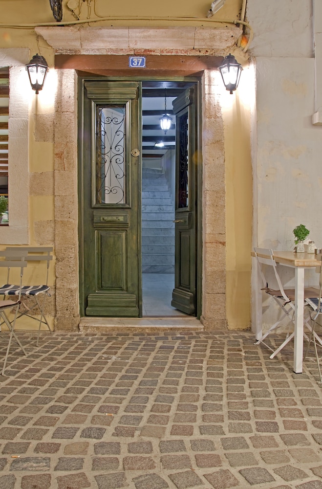 Casa del Mar Hotel