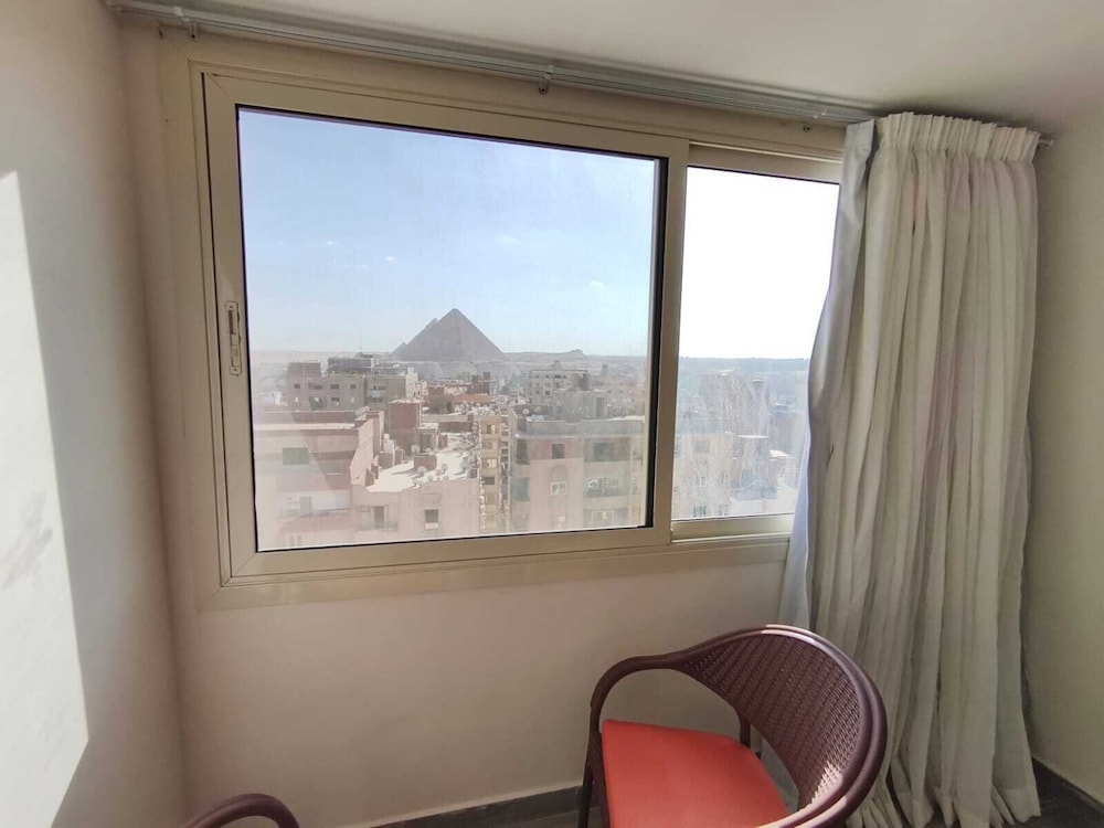 Legend Pyramids Inn