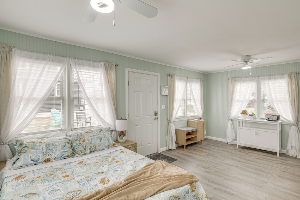 Beachfront Salisbury Retreat w/ Fire Pit & Grill