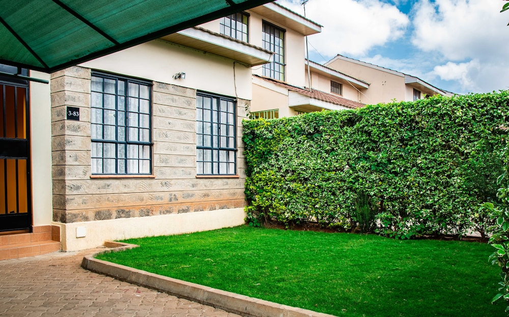 Karolinas Homestay Near JKIA