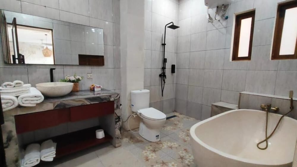 3-bedroom Private pool villa City Sanur