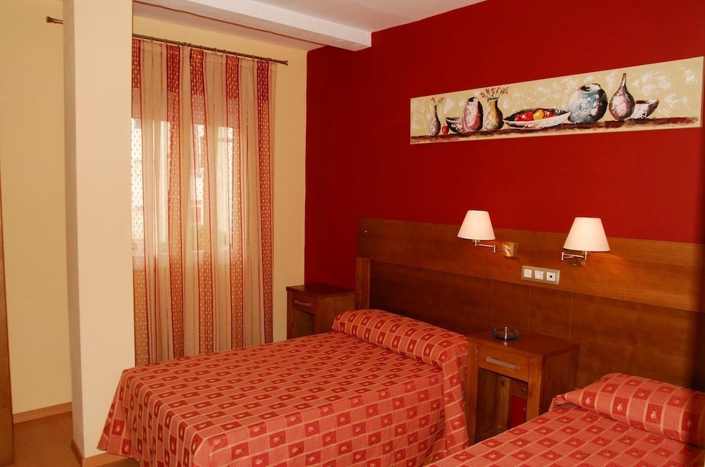Hostal Jardines Del Mediterraneo photo 3