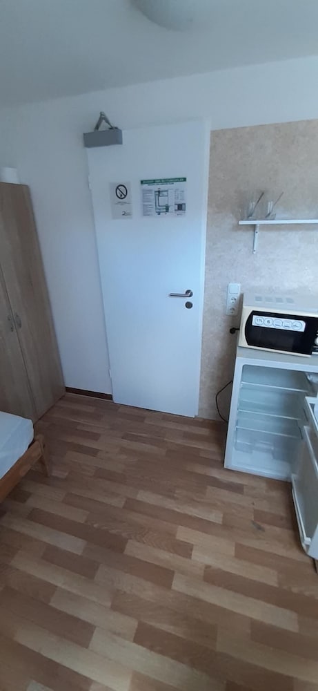 2-Rent Group Hostel Zimmer&Apartments GKP2