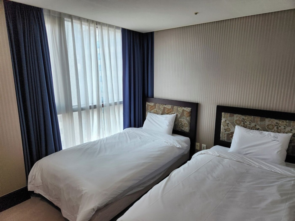 W Residence Hotel Centum City 38