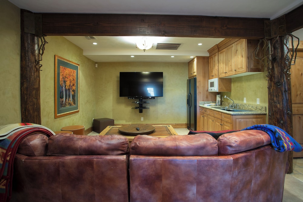 Stag Lodge at Deer Valley Resort - Four Bedroom with Spa #23 4 Condo