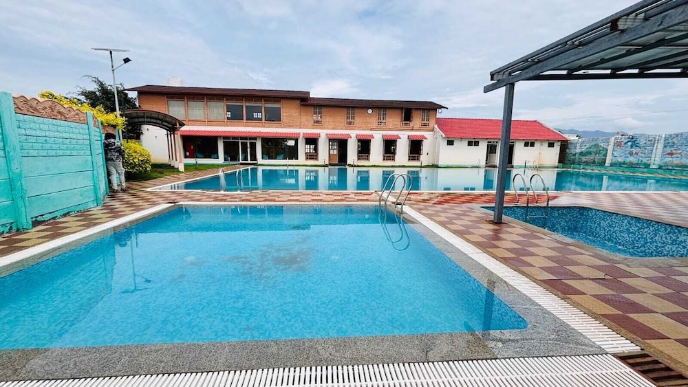 Tranquil Revtree Resort