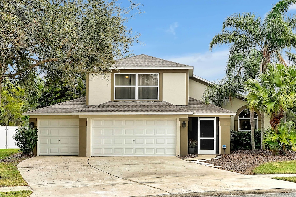 Near Disney & Universal: Family Retreat in Orlando