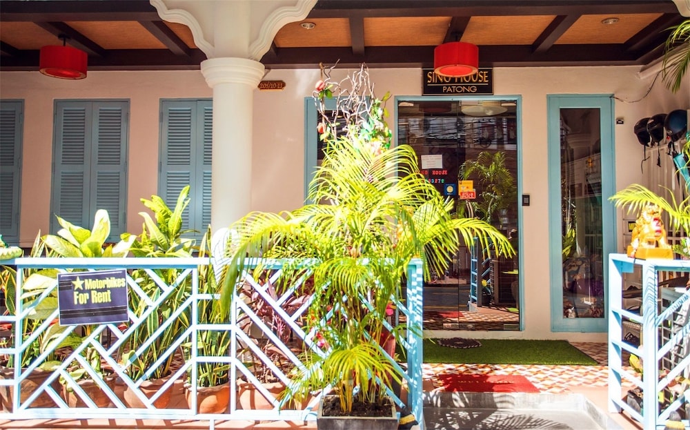 Patong Sino House