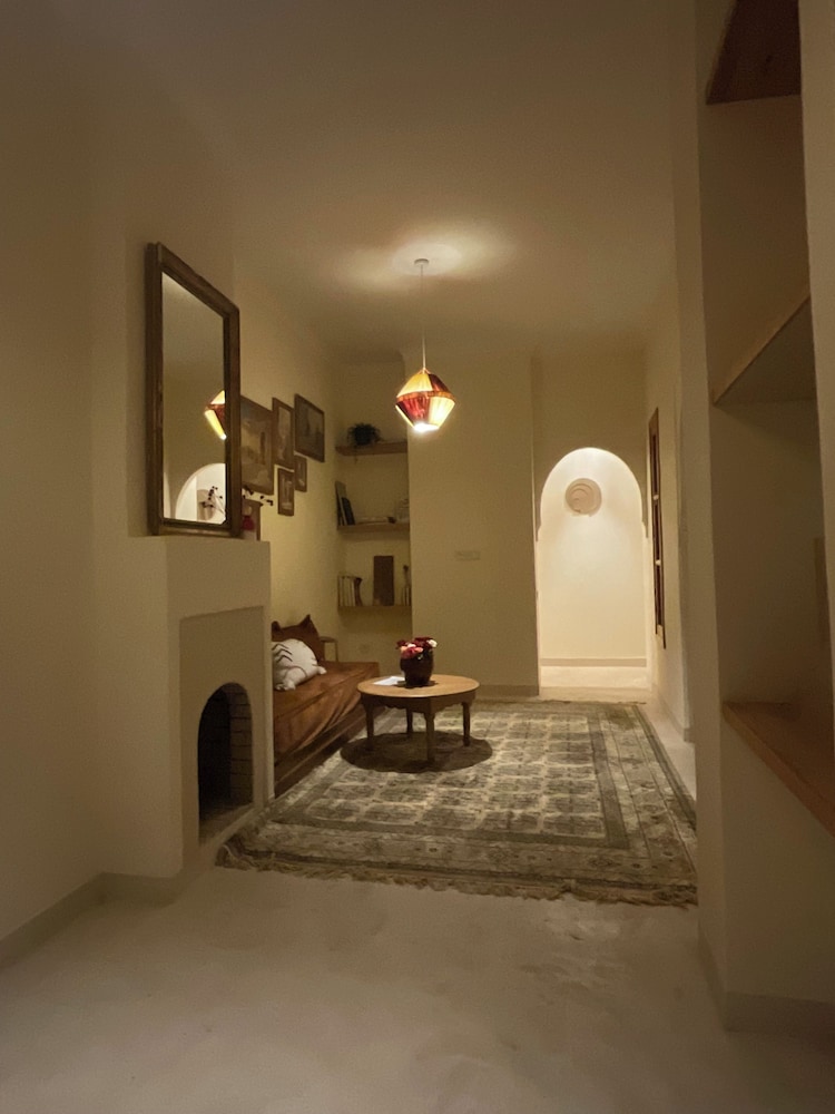 Riad Al Muhandiz