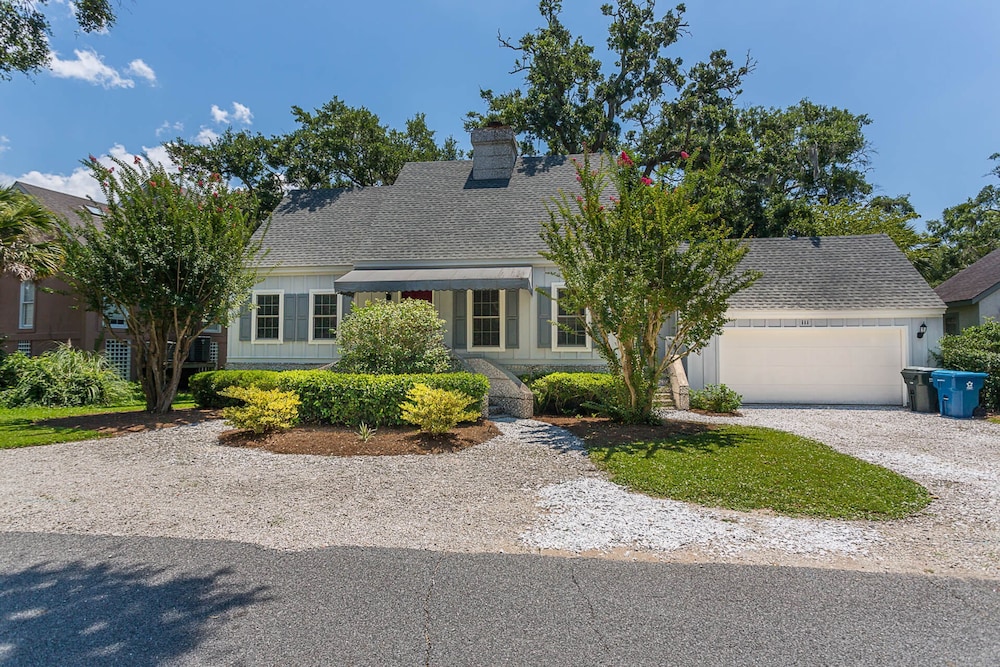 St Simons Island Vacations - 111 Mews Circle by Hodnett Cooper - Property Image 1