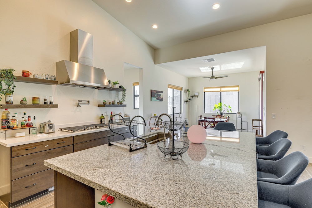 Mtn Views, Pool & Hot Tub: Phoenix Oasis