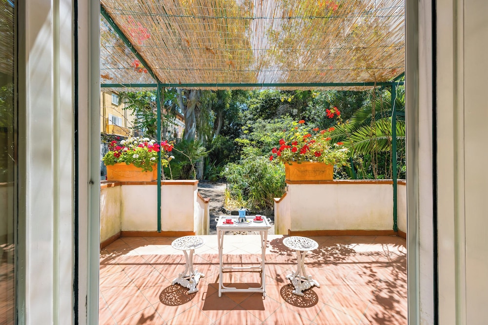 Villa Villari Terrace and Patio by Napoliapartments