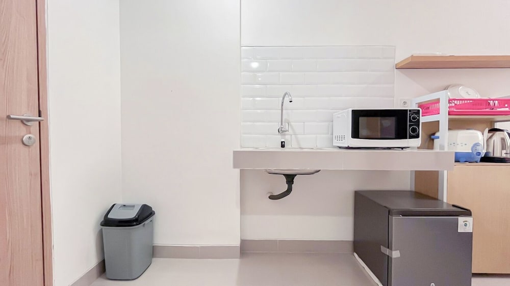 Minimalist Studio Room Near Unhas At Bandaraya - Tallasa City Makassar Apartment