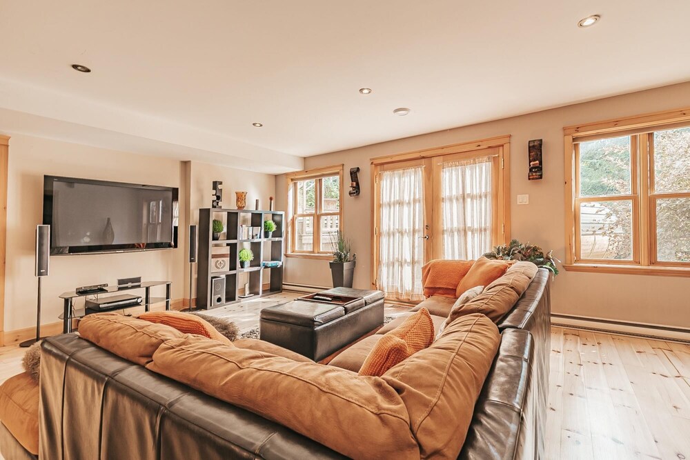 Harfang 51 - Stunning log Cottage With Private hot tub Pool and Scandinavian dry Barrel Sauna