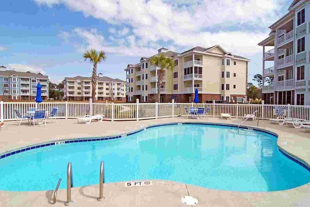 Magnolia Pointe Luster Leaf 4847-101 3 Bedroom Condo