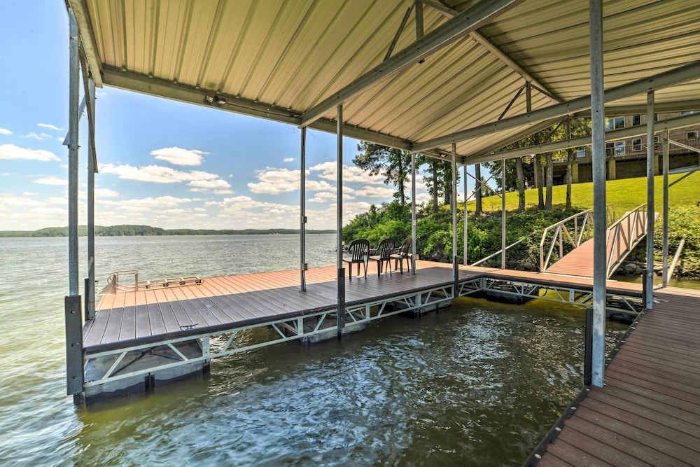 3,000 Sq Ft A-frame Home on Kentucky Lake w/ Dock!