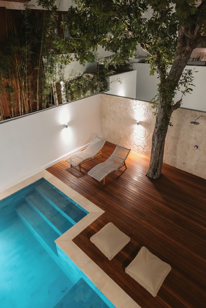 Treetop Villas