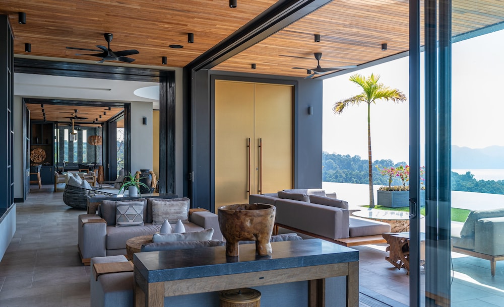 Villa Vista - Ultra-Luxury Private Villa