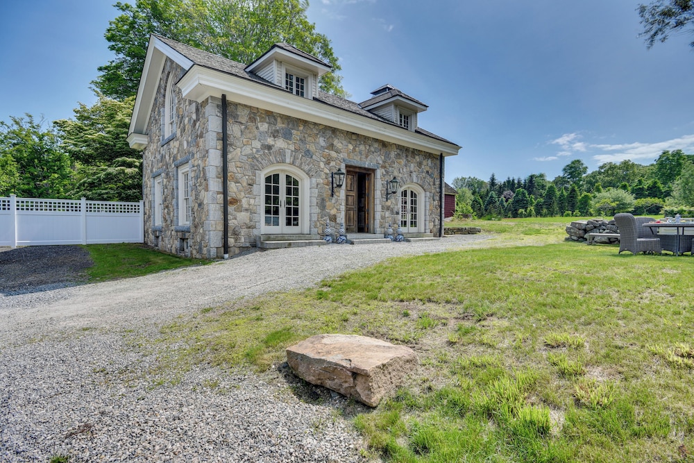 French Château Near Beaches, Mystic & Casinos!