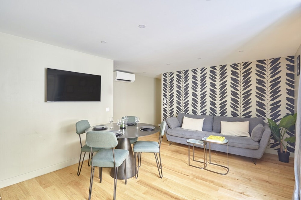 Charming Apartment 2 Bedrooms Center of Paris