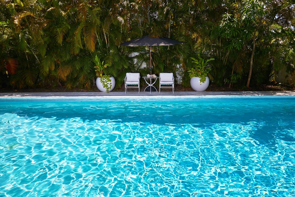 Miami Pool Cottage in El Portal
