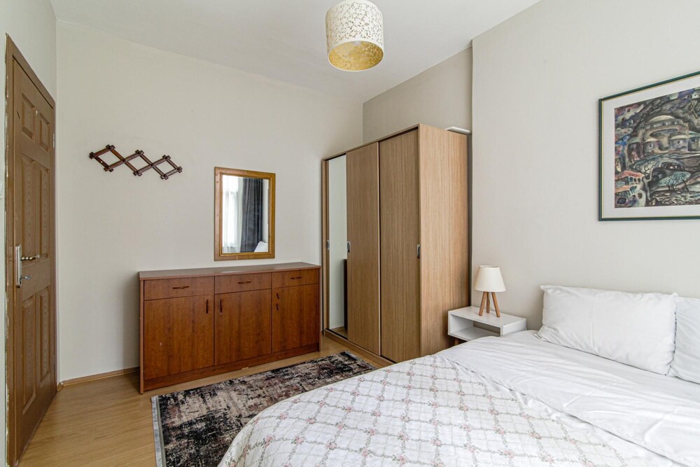 Fully Furnished Stylishly Designed Flat in Sisli