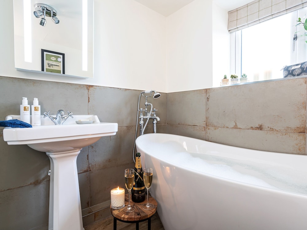 Longlands Farm Cottage