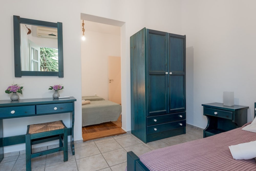 Naousa Central House Paros