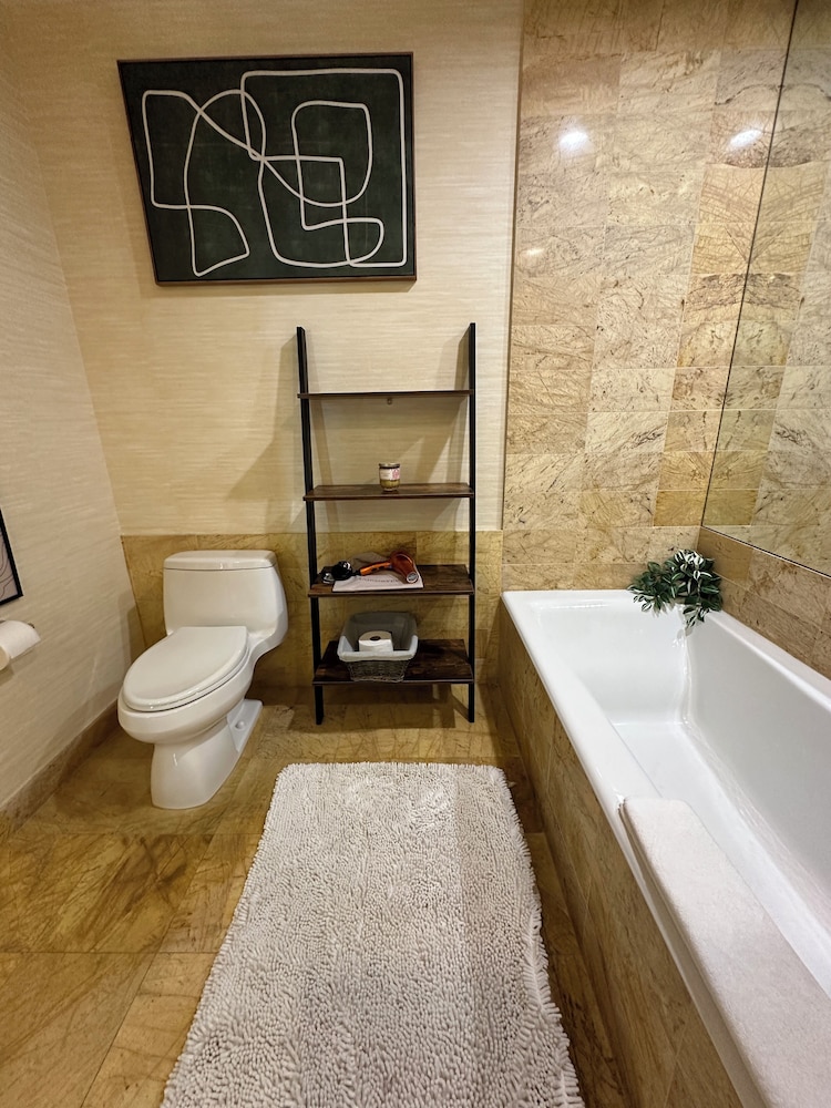 AKA Brickell Condo Free Parking by Palermo Home Miami