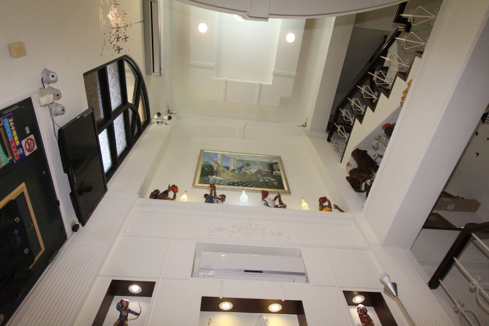 Peace Art Villa