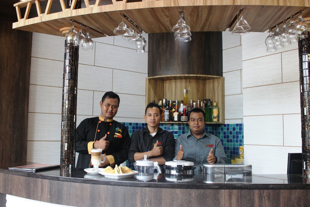 The Golden Bay Hotel Batam 58