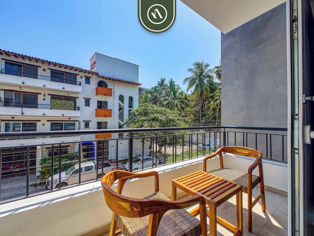 Amazing 2 BR Condo in Versalles - Rooftop Pool