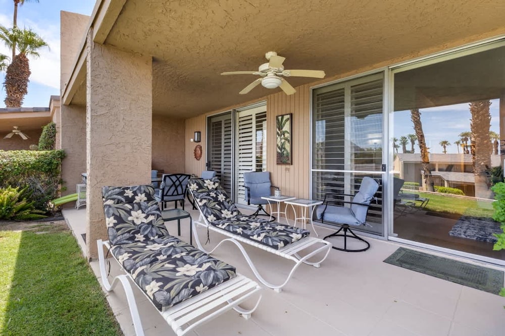 Desert Flower- Ironwood CC Condo Pool Spa