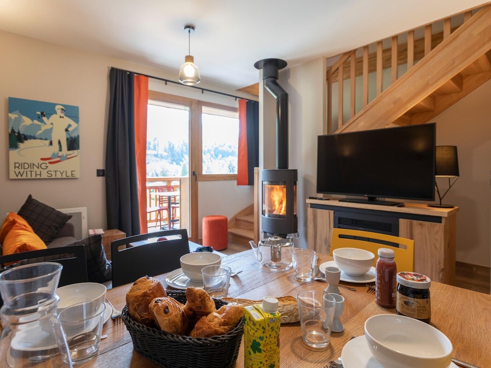 Chalet in Samoens Near Grand Massif Lift