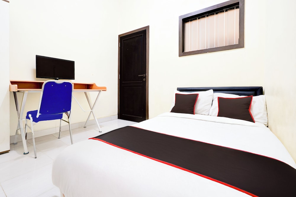 OYO 94421 Soetomo Guest House