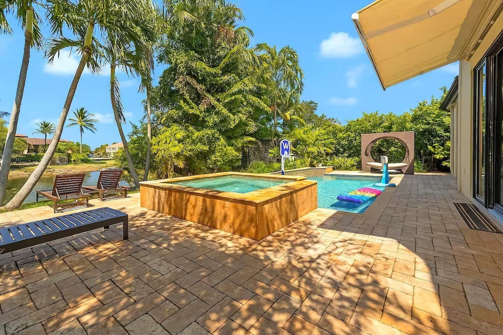 Ethereal Oasis Miami - Heated Pool Spa & Cinema - Prime for Groups