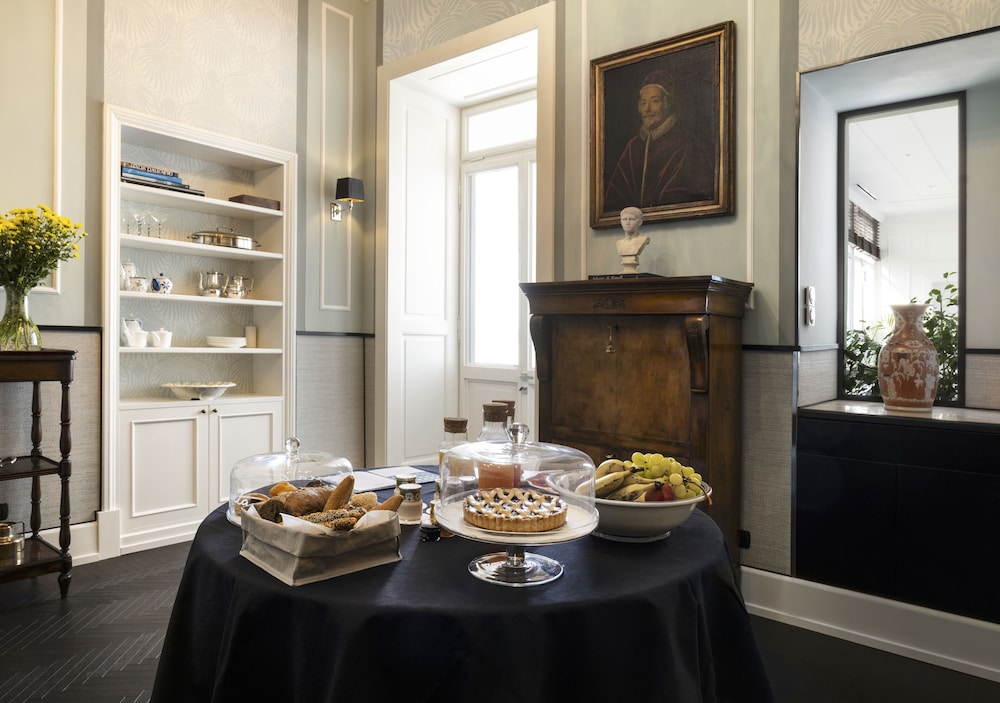 Ricciardelli Luxury Studios